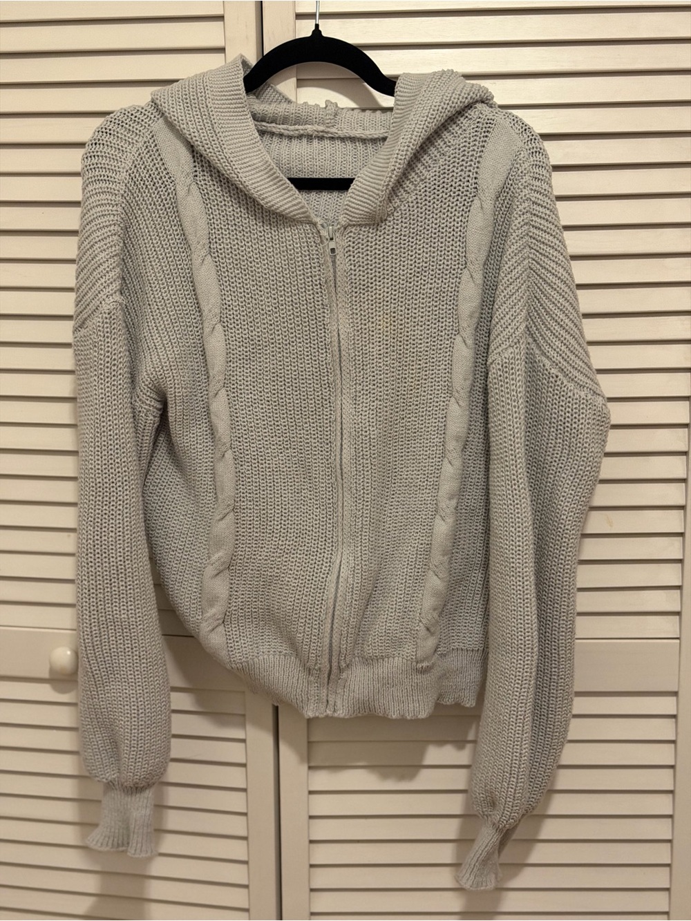 Women's Light Gray Hooded Zip-Front Cable Knit Sweater